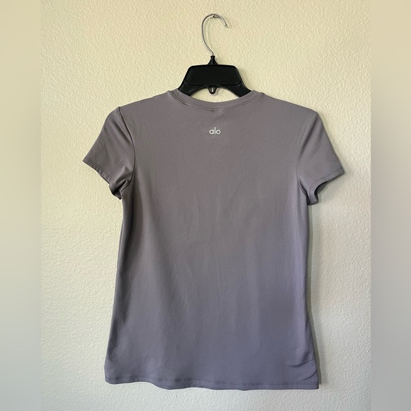 Alo Yoga Alosoft Finesse T-shirt in Gray Women’s Size S - Picture 2 of 13